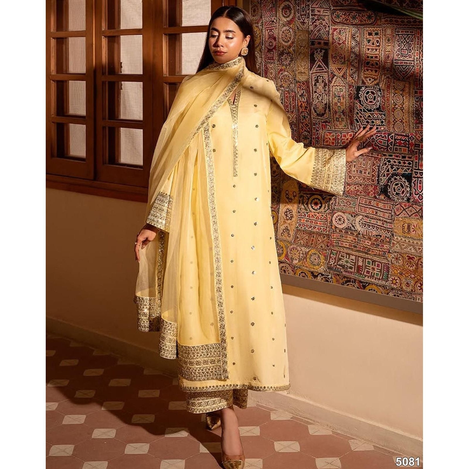 Sheenora Unstitched Dhanak Fabric 3-Piece Embroidered Suit
