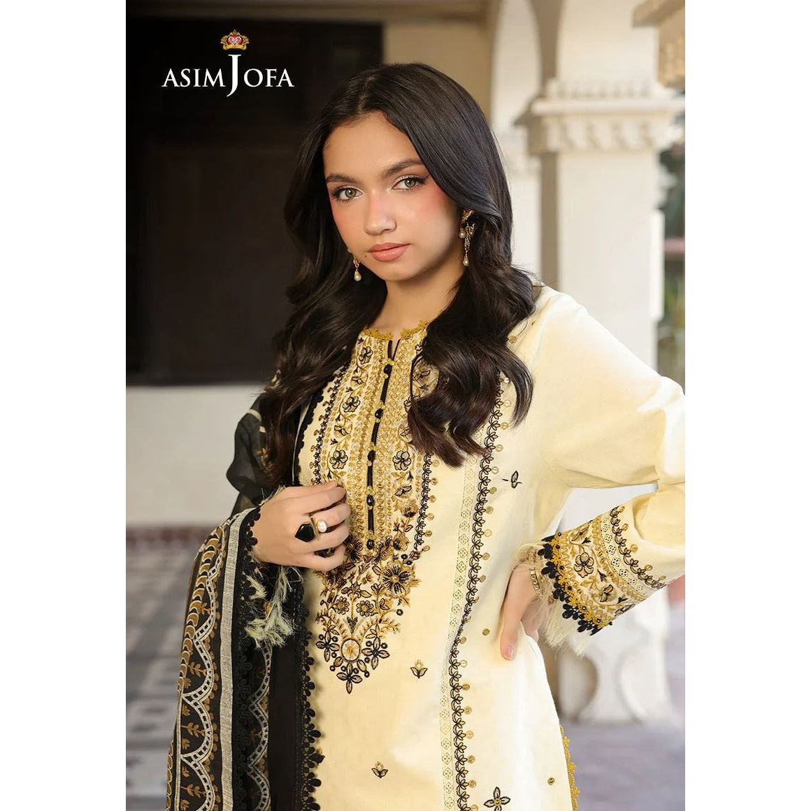 Asim Jofa Embroidered Airjet Lawn 3 Piece Suit with Monark Voil Dupatta