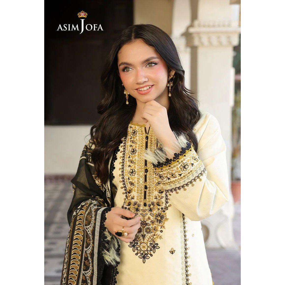 Asim Jofa Embroidered Airjet Lawn 3 Piece Suit with Monark Voil Dupatta